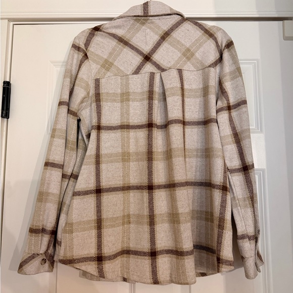 Thread & Supply Plaid Fleece Shacket - Picture 3 of 4